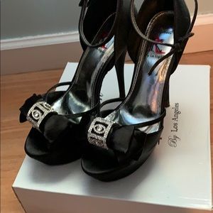 Black high heels size 7